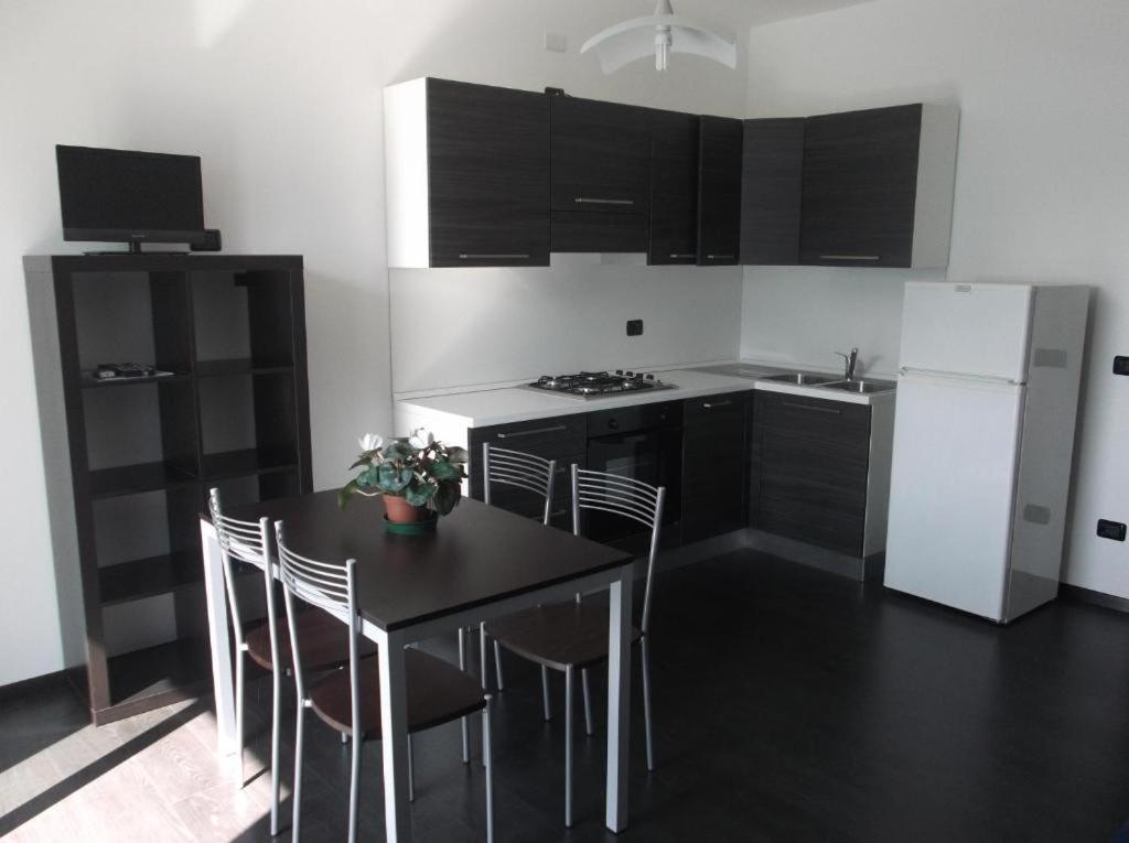 Residence Leggeri Apartments Домасо Екстериор снимка